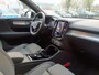 Volvo XC40 B4 Plus Dark | Harman Kardon | Elektrische stoelen met memory | Stoel & Stuurverwarming | Voorruitverwarming |