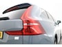 Volvo XC60 2.0 T6 Plug-in hybrid AWD Plus Bright | Pano-dak | Trekhaak | H&K Audio | ACC | Stoel + stuurverw. |