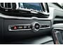 Volvo XC60 2.0 T6 Plug-in hybrid AWD Plus Bright | Pano-dak | Trekhaak | H&K Audio | ACC | Stoel + stuurverw. |