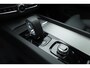 Volvo XC60 2.0 T6 Plug-in hybrid AWD Plus Bright | Pano-dak | Trekhaak | H&K Audio | ACC | Stoel + stuurverw. |