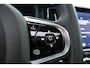 Volvo XC60 2.0 T6 Plug-in hybrid AWD Plus Bright | Pano-dak | Trekhaak | H&K Audio | ACC | Stoel + stuurverw. |