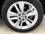 Skoda Karoq 1.5 TSI ACT Business Edition Plus 150 PK | Automaat | Elektrisch Panoramadak | Trekhaak inklapbaar | Cruise Control | Climate Control | Stoelverwarming | Achteruitrij Camera | Navigatie |