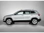 Skoda Karoq 1.5 TSI ACT Business Edition Plus 150 PK | Automaat | Elektrisch Panoramadak | Trekhaak inklapbaar | Cruise Control | Climate Control | Stoelverwarming | Achteruitrij Camera | Navigatie |