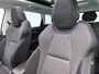 Skoda Karoq 1.5 TSI ACT Business Edition Plus 150 PK | Automaat | Elektrisch Panoramadak | Trekhaak inklapbaar | Cruise Control | Climate Control | Stoelverwarming | Achteruitrij Camera | Navigatie |