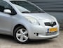 Toyota Yaris 1.3 VVTi Sol - Airco - Nieuwe APK - Carplay -