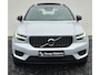 Volvo XC40 1.5 T4 Recharge R-Design Panorama Dak - 20" Wielen - Two Tone - Camera achter - Smartphone lader - Privacy Glass - Climate - MY 2022.