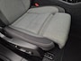 Volvo XC40 1.5 T5 Recharge Plus Dark / All season banden / Harman/Kardon Audio Systeem / Park Assist Pack & Seat Pack / Trekgewicht 1.800 kg / Stuur- & Stoelverwarming / Navigatie d.m.v. Apple Carplay/Android auto / Achteruitrijcamera /