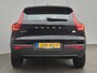 Volvo XC40 1.5 T5 Recharge Plus Dark Automaat / Accu SOH 94,43% / All season banden / Harman/Kardon Audio Systeem / Park Assist Pack & Seat Pack / Trekgewicht 1.800 kg / Stuur- & Stoelverwarming / Navigatie d.m.v. Apple Carplay/Android auto / Achteruitrijcamera /
