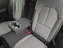 Volvo XC40 1.5 T5 Recharge Plus Dark / All season banden / Harman/Kardon Audio Systeem / Park Assist Pack & Seat Pack / Trekgewicht 1.800 kg / Stuur- & Stoelverwarming / Navigatie d.m.v. Apple Carplay/Android auto / Achteruitrijcamera /
