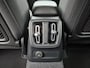 Volvo XC40 1.5 T5 Recharge Plus Dark / All season banden / Harman/Kardon Audio Systeem / Park Assist Pack & Seat Pack / Trekgewicht 1.800 kg / Stuur- & Stoelverwarming / Navigatie d.m.v. Apple Carplay/Android auto / Achteruitrijcamera /