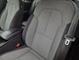 Volvo XC40 1.5 T5 Recharge Plus Dark / All season banden / Harman/Kardon Audio Systeem / Park Assist Pack & Seat Pack / Trekgewicht 1.800 kg / Stuur- & Stoelverwarming / Navigatie d.m.v. Apple Carplay/Android auto / Achteruitrijcamera /