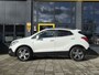 Opel Mokka 1.6 Cosmo | Trekhaak | Parkeersensoren V+Ar | Climate Control | Cruise Control | Navi | Stuur Verw | Stoel Verw |