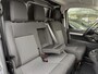 Opel Vivaro 2.0 Diesel Automaat 180pk L2 | Navigatie | Achteruitrijcamera | Keyless Entry | 3-zits | Lichtmetalen velgen | Climate Control | Parkeersensoren