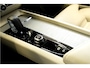 Volvo XC60 2.0 T8 AWD 335kW/456pk Plug-in hybrid Plus Bright PANORAMADAK + HARMAN/KARDON + EL.TREKHAAK + ADAPT.CRUISE + PILOT ASSIST + BLIS + HEAD-UP DISPLAY + STOEL-&STUURVERWARMING + 360 CAMERA + LANE ASSIST + PARKSENSOREN V&A + 20" LM-VELGEN!!