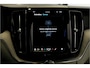 Volvo XC60 2.0 T8 AWD 335kW/456pk Plug-in hybrid Plus Bright PANORAMADAK + HARMAN/KARDON + EL.TREKHAAK + ADAPT.CRUISE + PILOT ASSIST + BLIS + HEAD-UP DISPLAY + STOEL-&STUURVERWARMING + 360 CAMERA + LANE ASSIST + PARKSENSOREN V&A + 20" LM-VELGEN!!