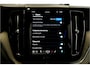 Volvo XC60 2.0 T8 AWD 335kW/456pk Plug-in hybrid Plus Bright PANORAMADAK + HARMAN/KARDON + EL.TREKHAAK + ADAPT.CRUISE + PILOT ASSIST + BLIS + HEAD-UP DISPLAY + STOEL-&STUURVERWARMING + 360 CAMERA + LANE ASSIST + PARKSENSOREN V&A + 20" LM-VELGEN!!