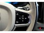 Volvo XC60 2.0 T8 AWD 335kW/456pk Plug-in hybrid Plus Bright PANORAMADAK + HARMAN/KARDON + EL.TREKHAAK + ADAPT.CRUISE + PILOT ASSIST + BLIS + HEAD-UP DISPLAY + STOEL-&STUURVERWARMING + 360 CAMERA + LANE ASSIST + PARKSENSOREN V&A + 20" LM-VELGEN!!