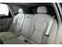 Volvo XC60 2.0 T8 AWD 335kW/456pk Plug-in hybrid Plus Bright PANORAMADAK + HARMAN/KARDON + EL.TREKHAAK + ADAPT.CRUISE + PILOT ASSIST + BLIS + HEAD-UP DISPLAY + STOEL-&STUURVERWARMING + 360 CAMERA + LANE ASSIST + PARKSENSOREN V&A + 20" LM-VELGEN!!