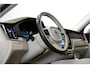 Volvo XC60 2.0 T8 AWD 335kW/456pk Plug-in hybrid Plus Bright PANORAMADAK + HARMAN/KARDON + EL.TREKHAAK + ADAPT.CRUISE + PILOT ASSIST + BLIS + HEAD-UP DISPLAY + STOEL-&STUURVERWARMING + 360 CAMERA + LANE ASSIST + PARKSENSOREN V&A + 20" LM-VELGEN!!