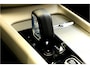 Volvo XC60 2.0 T8 AWD 335kW/456pk Plug-in hybrid Plus Bright PANORAMADAK + HARMAN/KARDON + EL.TREKHAAK + ADAPT.CRUISE + PILOT ASSIST + BLIS + HEAD-UP DISPLAY + STOEL-&STUURVERWARMING + 360 CAMERA + LANE ASSIST + PARKSENSOREN V&A + 20" LM-VELGEN!!
