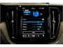 Volvo XC60 2.0 T8 AWD 335kW/456pk Plug-in hybrid Plus Bright PANORAMADAK + HARMAN/KARDON + EL.TREKHAAK + ADAPT.CRUISE + PILOT ASSIST + BLIS + HEAD-UP DISPLAY + STOEL-&STUURVERWARMING + 360 CAMERA + LANE ASSIST + PARKSENSOREN V&A + 20" LM-VELGEN!!