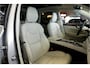 Volvo XC60 2.0 T8 AWD 335kW/456pk Plug-in hybrid Plus Bright PANORAMADAK + HARMAN/KARDON + EL.TREKHAAK + ADAPT.CRUISE + PILOT ASSIST + BLIS + HEAD-UP DISPLAY + STOEL-&STUURVERWARMING + 360 CAMERA + LANE ASSIST + PARKSENSOREN V&A + 20" LM-VELGEN!!