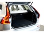 Volvo XC60 2.0 T8 AWD 335kW/456pk Plug-in hybrid Plus Bright PANORAMADAK + HARMAN/KARDON + EL.TREKHAAK + ADAPT.CRUISE + PILOT ASSIST + BLIS + HEAD-UP DISPLAY + STOEL-&STUURVERWARMING + 360 CAMERA + LANE ASSIST + PARKSENSOREN V&A + 20" LM-VELGEN!!