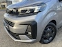 Opel Vivaro-e Electric L2 75 kWh 136pk | ACTIE | 8 jaar garantie | 0% financial lease | 2-zits | Full ECO LED koplampen | Exterieur Pakket | Apple Carplay | Android Auto | Achteruitrijcamera | Parkeersensoren achter | Climate Control | Pack ergonomie met passagiersstoel | van voor Keyless Entry | Lederen stuurwiel | Draadloze telefoonoplader | van €48.169 voor €35.995 ex. BTW rijklaar