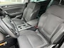 Renault Megane 1.2 TCe Limited / NAVIGATIE / LICHTMETALEN VELGEN / PARKEERSENSOREN