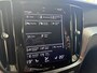 Volvo V60 2.0 B4 R-Design | Achteruitrijcamera | Trekhaak | Sportstoelen | Navigatie | Apple Carplay | Android Auto | Elektrische Achterklep | Keyless Entry | Cruise Control Adaptief