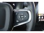 Volvo EC40 Single Motor Extended Range Plus Black Edition Panoramadak | Verwarmbare voorstoelen&stuurwiel | 360 graden camera | Premium audio by Harman Kardon | Adaptieve cruise control | Keyless entry | Warmtepomp