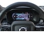 Volvo EC40 Single Motor Extended Range Plus Black Edition Panoramadak | Verwarmbare voorstoelen&stuurwiel | 360 graden camera | Premium audio by Harman Kardon | Adaptieve cruise control | Keyless entry | Warmtepomp