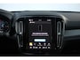 Volvo EC40 Single Motor Extended Range Plus Black Edition Panoramadak | Verwarmbare voorstoelen&stuurwiel | 360 graden camera | Premium audio by Harman Kardon | Adaptieve cruise control | Keyless entry | Warmtepomp
