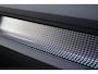 Volvo EC40 Single Motor Extended Range Plus Black Edition Panoramadak | Verwarmbare voorstoelen&stuurwiel | 360 graden camera | Premium audio by Harman Kardon | Adaptieve cruise control | Keyless entry | Warmtepomp