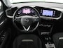 Opel Mokka-e Ultimate 50 kWh | SOH 90% | 3 Fase | Stoelverwarming | Leder/Alcantara | Warmtepomp | Adaptive cruise | Camera | Stuurverwarming | Carplay | Matrix LED | Navigatie | Park Assist