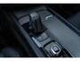 Volvo XC60 Recharge T6 AWD R-Design | Navigatie | Schuif-/Kanteldak | Head-Up Display | 360 Camera | Trekhaak | Adaptieve Cruise Control | Harman Kardon Audio | Stoel-/Stuurverwarming | Gelamineerd Glas Rondom | Park Assist | Memory | Elek. Stoelen | Zitverlenging | Dodehoekdetectie | 21" LM