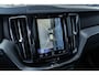 Volvo XC60 Recharge T6 AWD R-Design | Navigatie | Schuif-/Kanteldak | Head-Up Display | 360 Camera | Trekhaak | Adaptieve Cruise Control | Harman Kardon Audio | Stoel-/Stuurverwarming | Gelamineerd Glas Rondom | Park Assist | Memory | Elek. Stoelen | Zitverlenging | Dodehoekdetectie | 21" LM