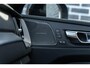 Volvo XC60 Recharge T6 AWD R-Design | Navigatie | Schuif-/Kanteldak | Head-Up Display | 360 Camera | Trekhaak | Adaptieve Cruise Control | Harman Kardon Audio | Stoel-/Stuurverwarming | Gelamineerd Glas Rondom | Park Assist | Memory | Elek. Stoelen | Zitverlenging | Dodehoekdetectie | 21" LM