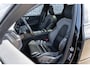 Volvo XC60 Recharge T6 AWD R-Design | Navigatie | Schuif-/Kanteldak | Head-Up Display | 360 Camera | Trekhaak | Adaptieve Cruise Control | Harman Kardon Audio | Stoel-/Stuurverwarming | Gelamineerd Glas Rondom | Park Assist | Memory | Elek. Stoelen | Zitverlenging | Dodehoekdetectie | 21" LM