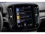 Volvo XC40 Plug-in Hybrid T5 Plus Dark | Adaptieve Cruise Control | Lederen Bekleding | Stoel-/Stuurverwarming | Harman Kardon Audio | Navigatie | Apple Carplay / Android Auto | Voorruitverwarming | BLIS | Getint Glas |