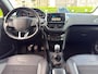 Peugeot 2008 1.2 PureTech Allure met parkeersensoren en trekhaak en navigatie en bluetooth telefoon / media en airco