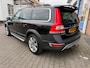 Volvo XC70 2.4 D5 220pk AWD|lage km. stand!|Trekhaak|Schadevrij|Erg mooie auto!