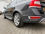 Volvo XC70 2.4 D5 220pk AWD|lage km. stand!|Trekhaak|Schadevrij|Erg mooie auto!