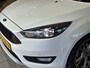Ford Focus 1.0 ST-Line | Apple CarPlay | NAV | CC | Parkeersensoren voor & achter |