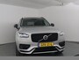 Volvo XC90 T8 Plug-in hybrid AWD Ultra Dark | Panoramadak | 360° camera | Bowers & Wilkins | Head-up Display | Luchtvering | Stoelventilatie | Stoel- en Stuurverwarming | Trekhaak