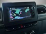 Renault Master T35 2.3 dCi 135 L3H2 Work Edition | Airconditioning | Cruise control Standaard | Connectiviteit | Navigatie | Lederen bekleding  | Park Distance Control achter | Achteruitrijcamera | 2 zitplaatsen rechtsvoor | Verlengde of verhoogde carrosserie | Schuifdeur rechts | Achterdeuren |