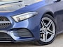 Mercedes-Benz A-klasse 180 Business Solution AMG | Apple Carplay/Camera/18-inch/Navigatie/Trekhaak afn.