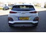 Hyundai Kona 1.6 GDI HEV Premium | Trekhaak | Climate Control | Adaptieve Cruise Control | Stoelverwarming & Stoelventilatie | LMV | Navigatie | Achteruitrijcamera | Apple Carplay/Android Auto |