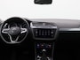 Volkswagen Tiguan 1.5 TSI Life Business 150PK DSG Trekhaak, Achteruitrijcamera, Keyless, Navi, Adaptieve Cruise Control, Stoelverwarming, Elektr. Achterklep, 17" LM Velgen