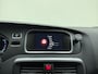Volvo V40 T3 153pk Automaat Polar+ Sport / Harman&Kardon Audio / Keyless / Panoramadak / Stoelverwarming / Nubuck / Trekhaak / PDC + Camera /
